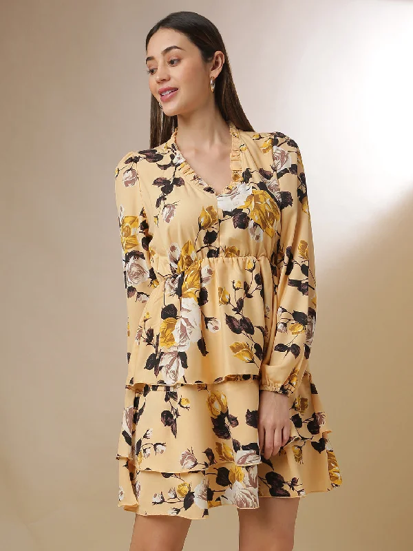 Women's Resort Garments Luxe Layering Campus Sutra Women Floral Stylish Casual Dresses