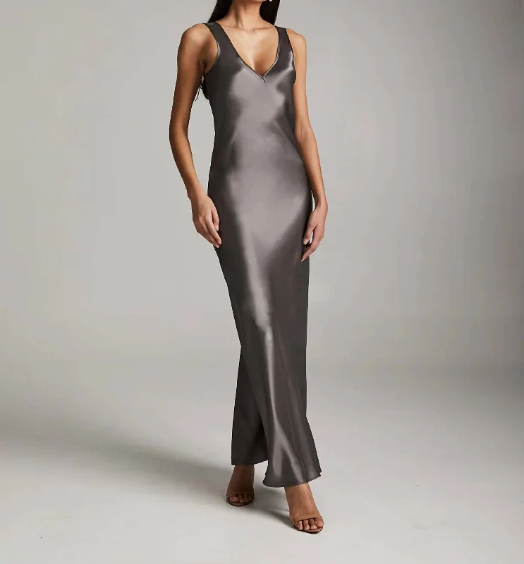 Stylish Women's Garments Classic Appeal Double V Gown In Silver Mink