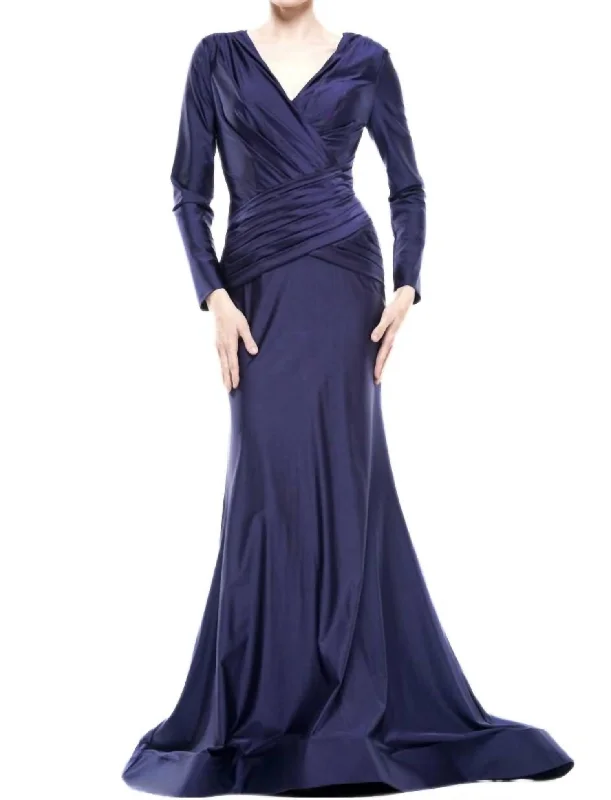 Women's Plus-Size Outfit Effortless Grace Long Sleeve Gown In Navy